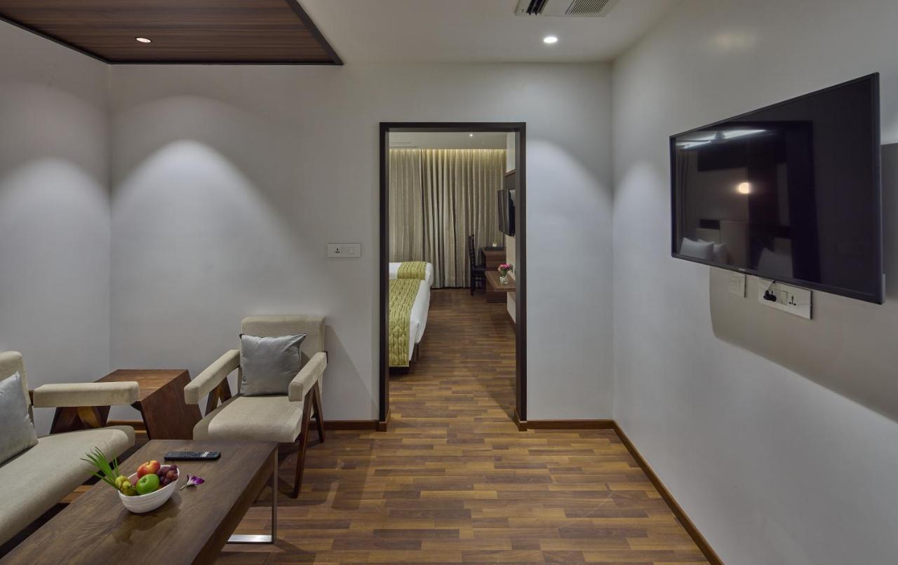 Grand Continent Hosur A Sarovar Portico Affiliate Hotel Экстерьер фото