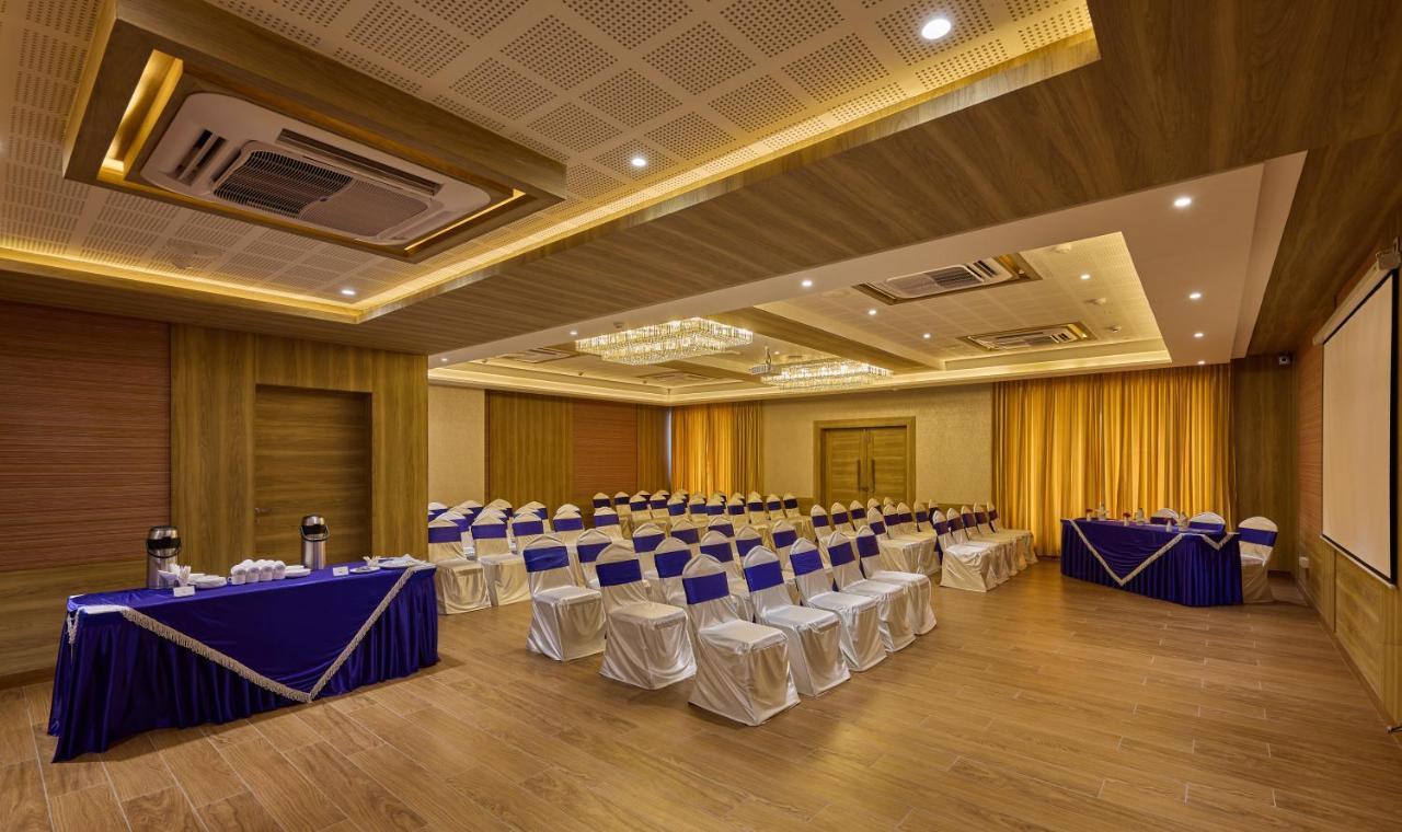 Grand Continent Hosur A Sarovar Portico Affiliate Hotel Экстерьер фото