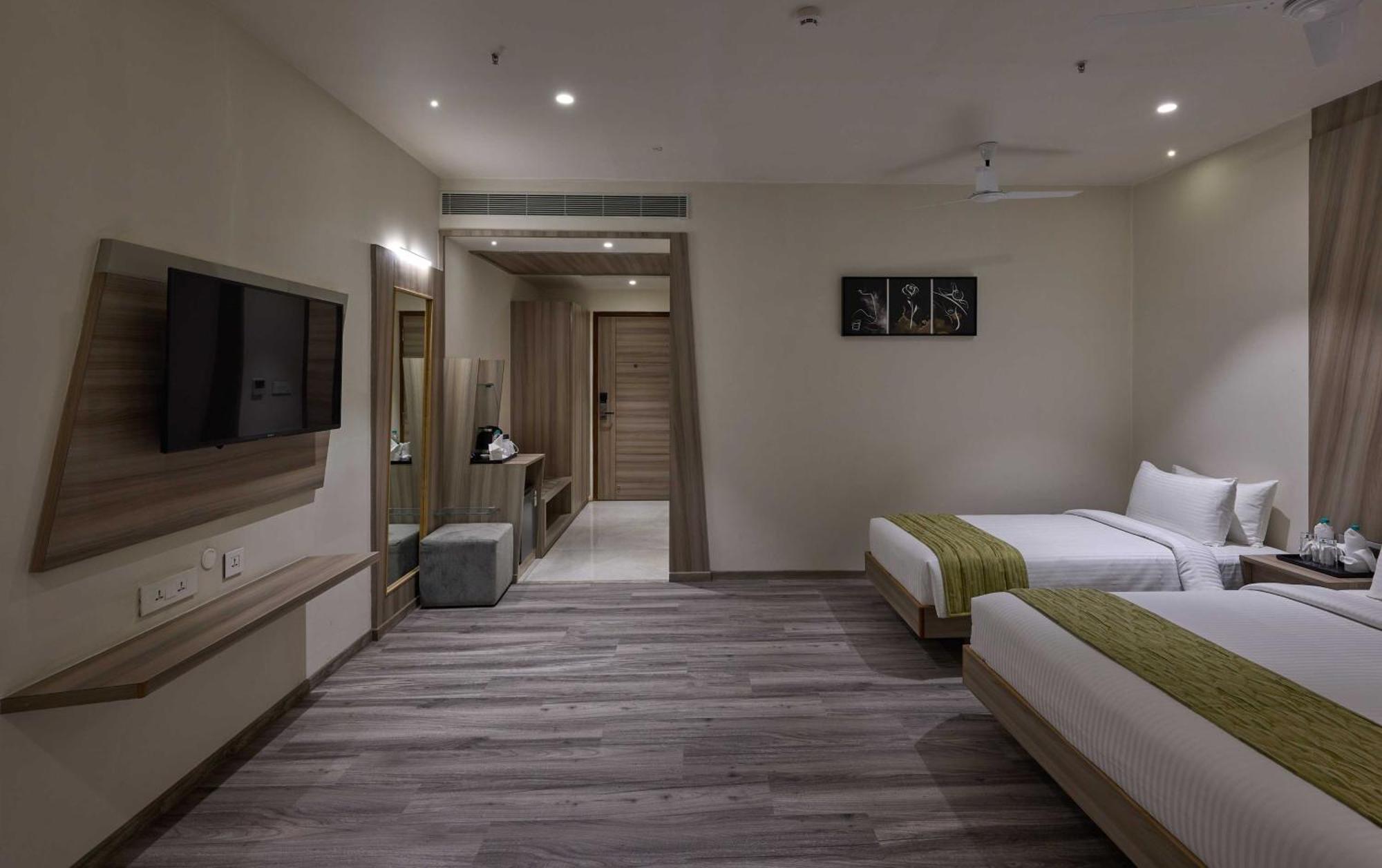 Grand Continent Hosur A Sarovar Portico Affiliate Hotel Экстерьер фото