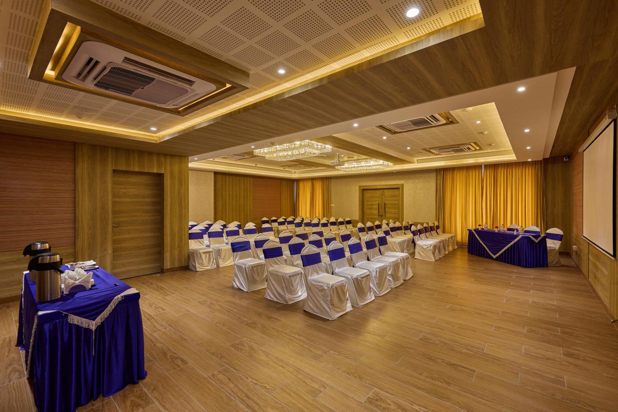 Grand Continent Hosur A Sarovar Portico Affiliate Hotel Экстерьер фото
